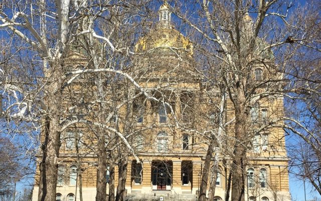 2019 Iowa General Assembly starts, Clear Lake pastor offers opening prayer of session (AUDIO)