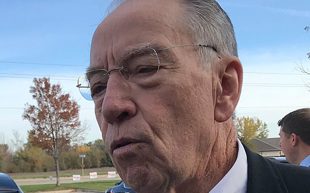 Grassley criticizes Corps of Engineers for handling of water releases