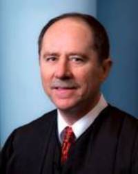 Former Iowa Supreme Court justice Daryl Hecht dies