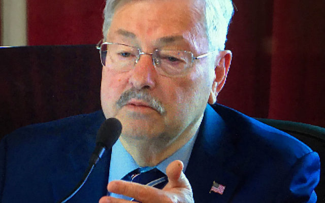 Branstad rejects accusation he pressured official to resign because he’s gay