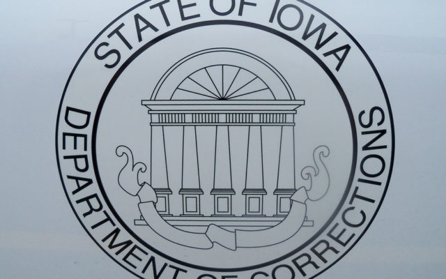 Ex-Iowa prison employee charged with having sex with inmate