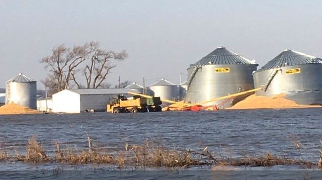 U.S.D.A. approves payments for flood-spoiled grain in southwest Iowa bins